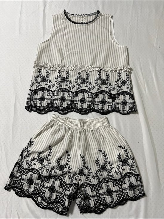 Oliver Bonas Other - Sleeveless Embroidered Two-Piece Set - White with Black Floral Trim